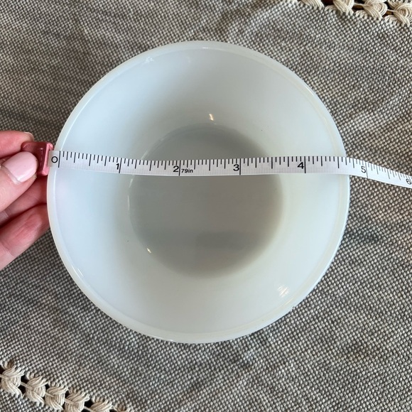 Pyrex Fire King bowl set, white, EUC, see photos. - Picture 3 of 5